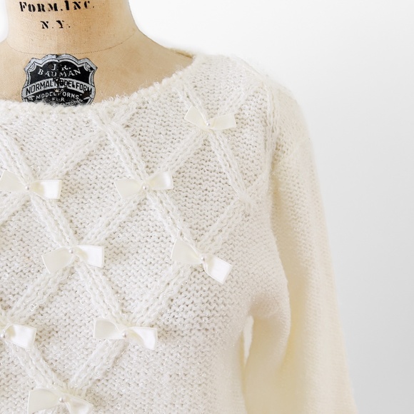 Vintage Cream Cable Knit Sweater with Bows and Pearls Size Large Coquette Girly - Picture 2 of 14